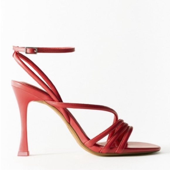 ZARA Coral Red HIGH HEELED
STRAP SANDALS - Picture 4 of 12